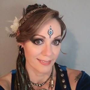 Meet your Posher, Denise